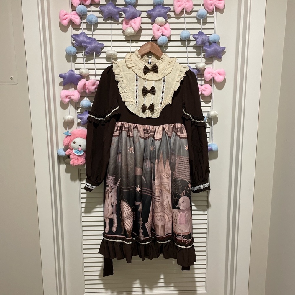 Mocha classic Lolita dress OP with bows